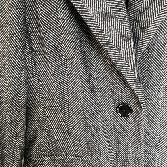 Aritzia wool herringbone coat - Picture 6 of 8